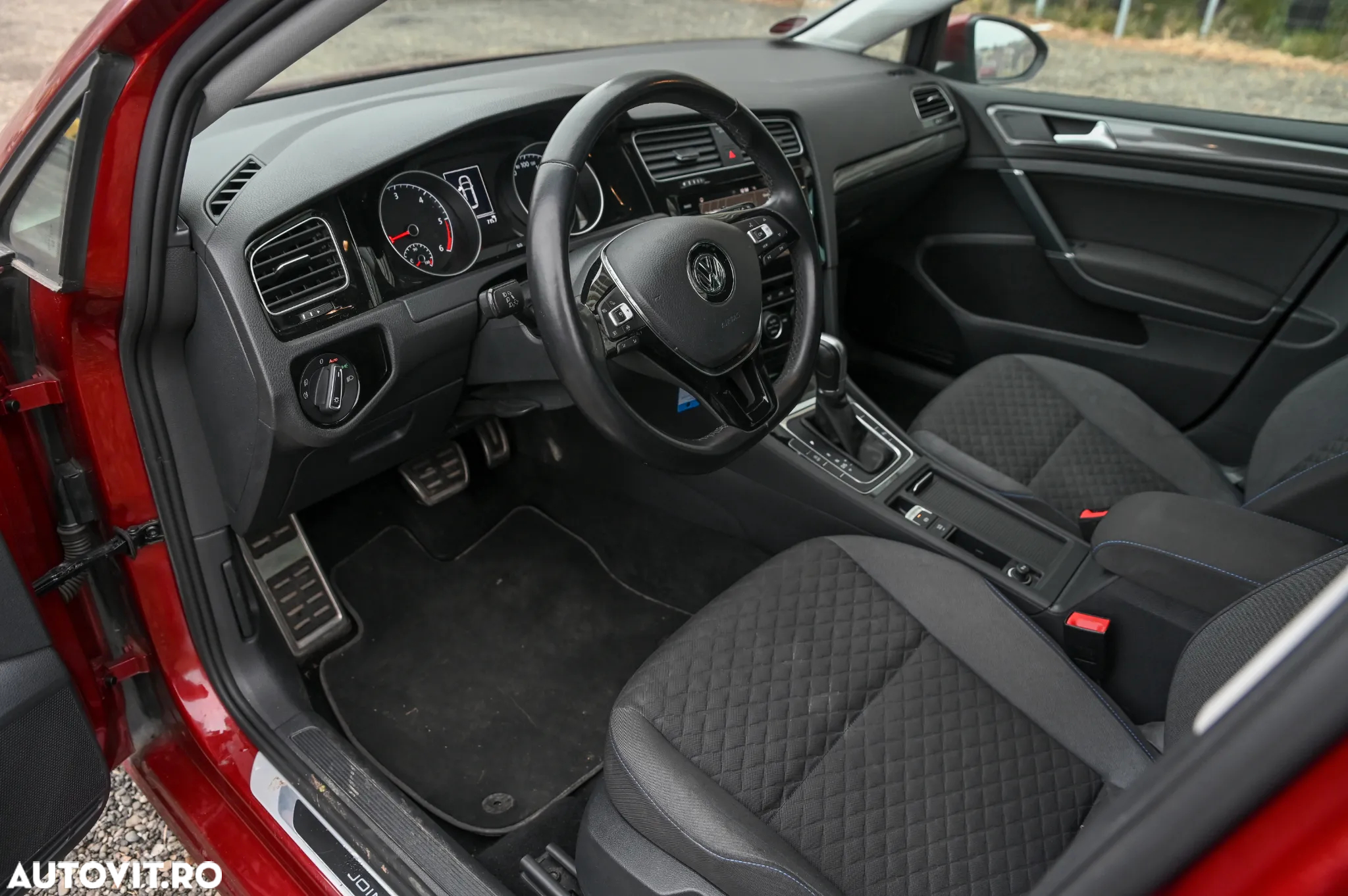 Volkswagen Golf 1.6 TDI DSG Join - 4