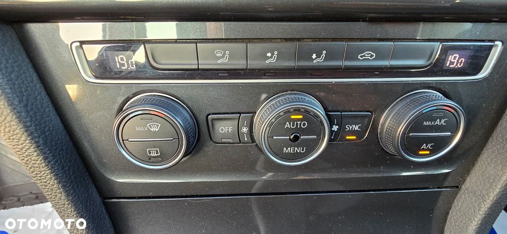 Volkswagen Golf 1.6 TDI BMT Comfortline - 27