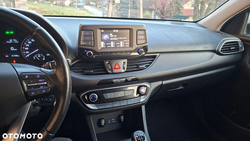 Hyundai i30 1.4 Classic + - 22