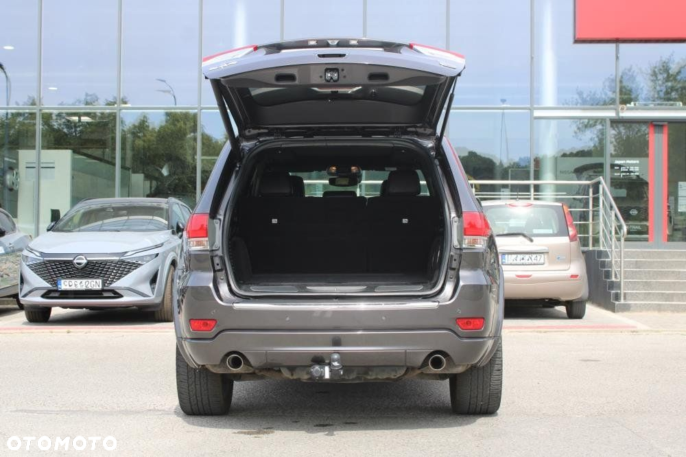 Jeep Grand Cherokee - 40