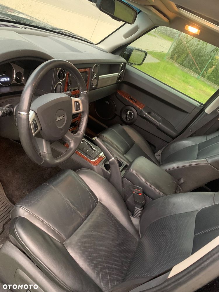 Jeep Commander 5.7 V8 Limited - 8
