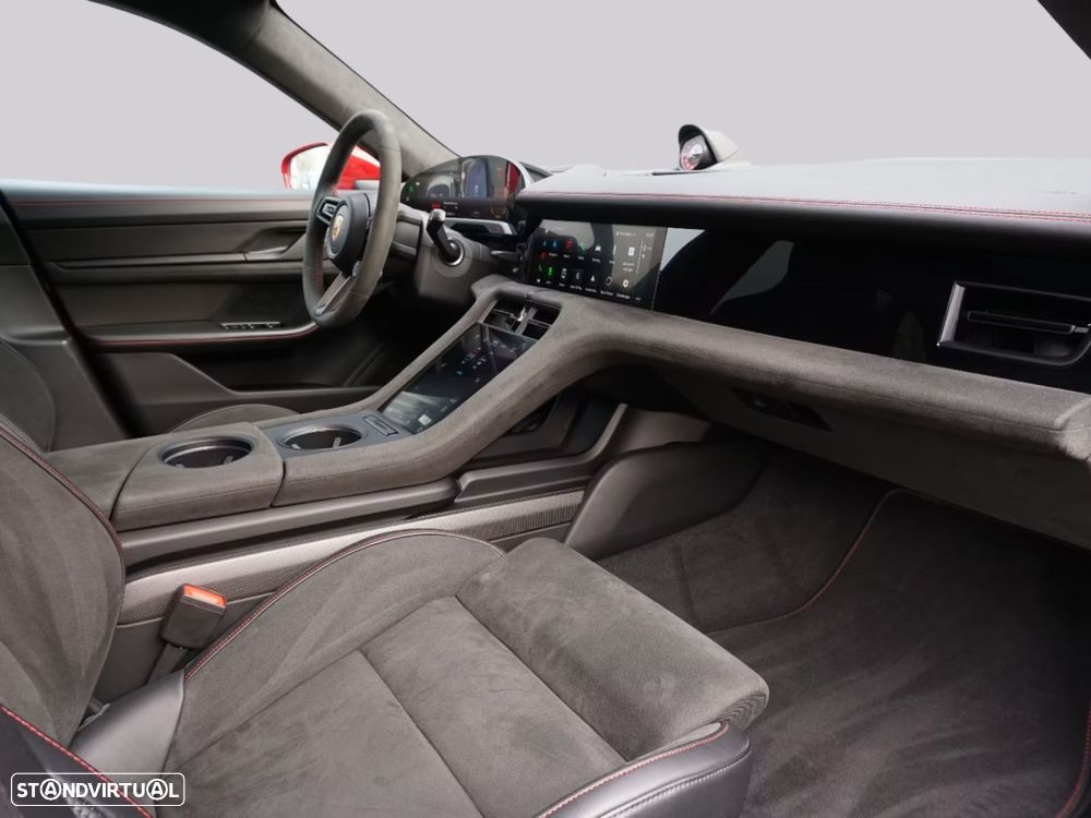 Porsche Taycan Sport Turismo - 12