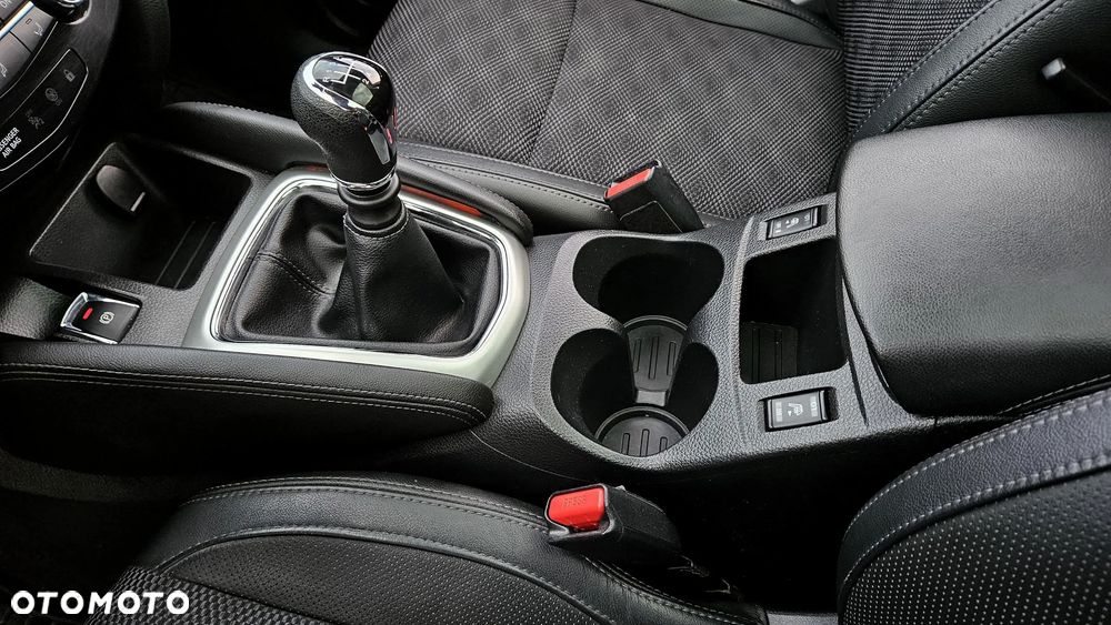 Nissan Qashqai 1.6 DIG-T N-Connecta - 31