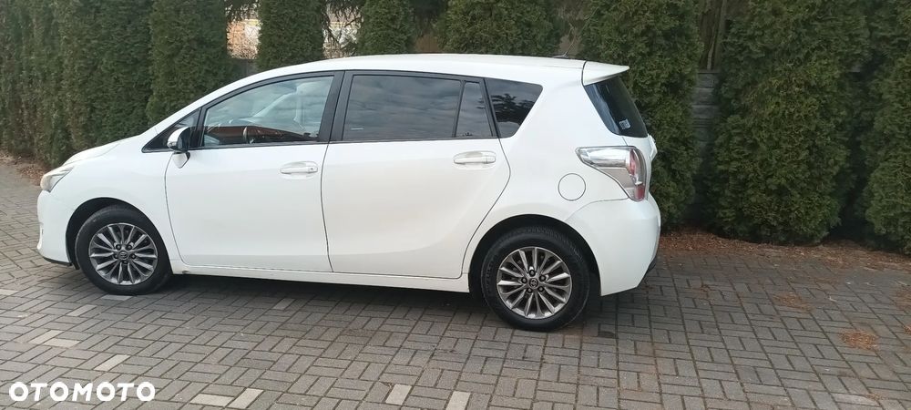 Toyota Verso 1.6 D-4D 5-Sitzer Start/Stop Executive - 8