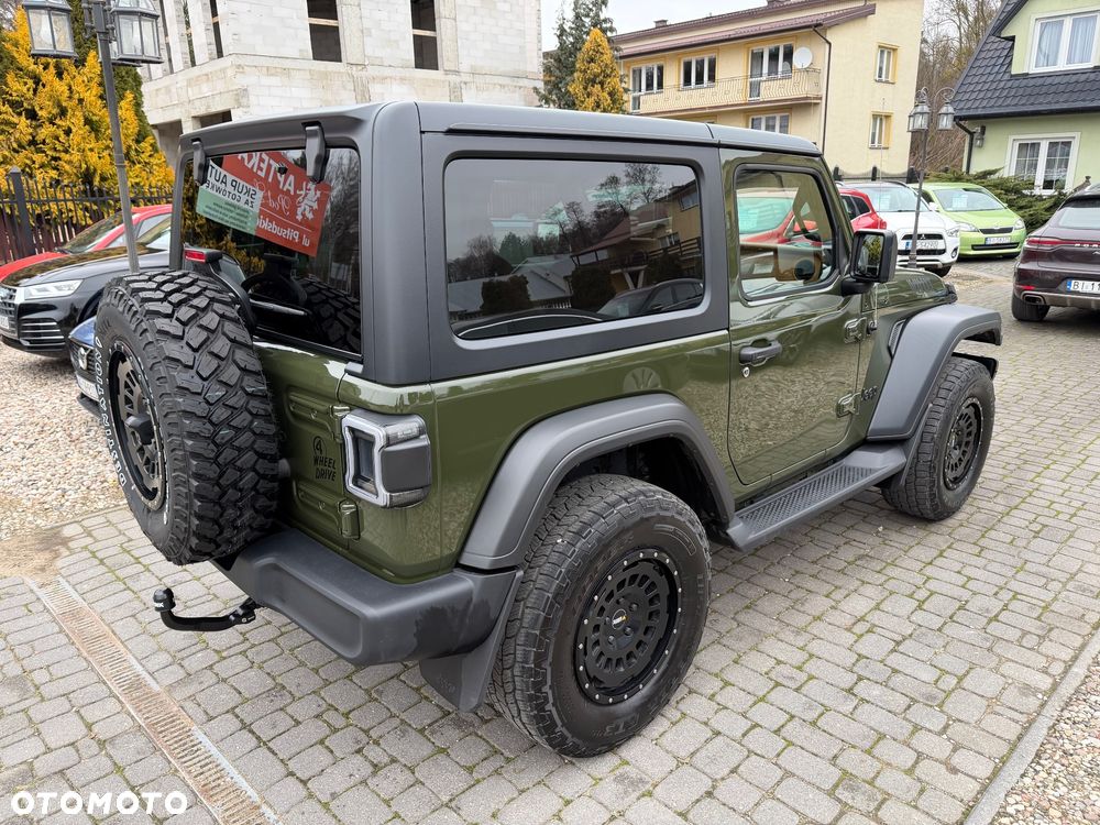 Jeep Wrangler - 30
