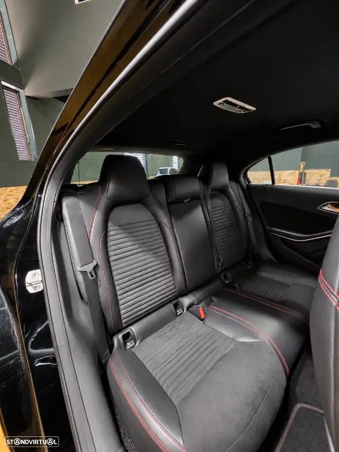 Mercedes-Benz A 180 d AMG Line - 17