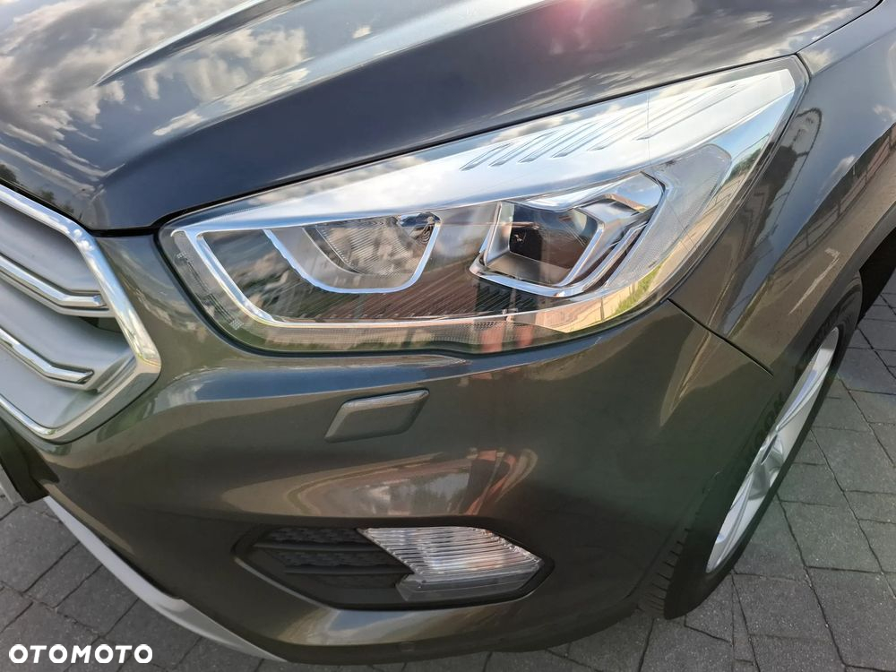 Ford Kuga 1.5 EcoBoost 2x4 Titanium - 20