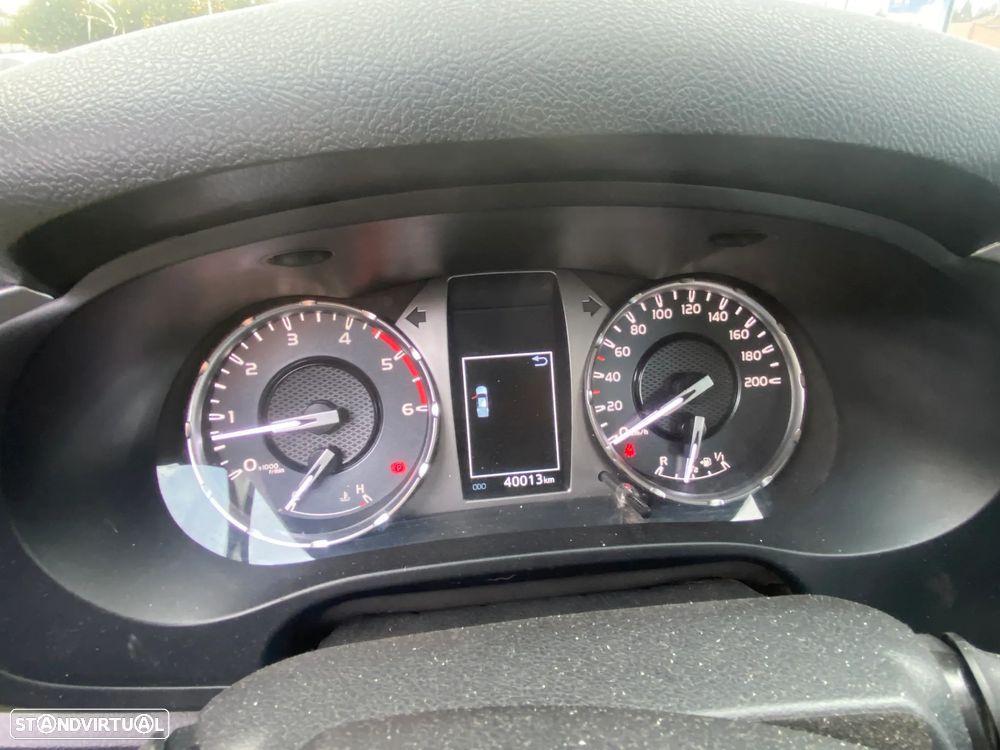 Toyota Hilux 2.4D 4WD CD IVA Dedutivel - 13