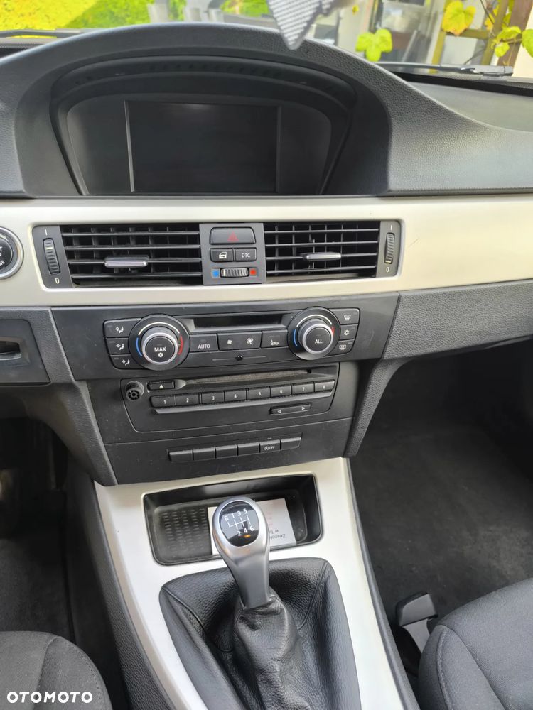 BMW Seria 3 320d - 4