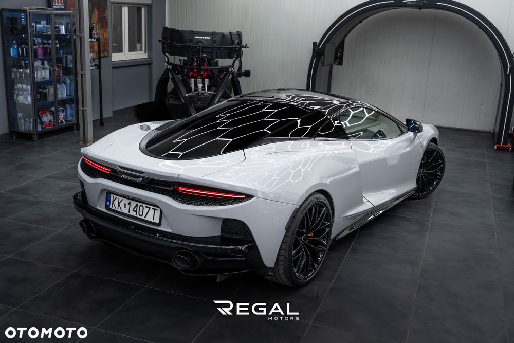McLaren GT Standard - 10