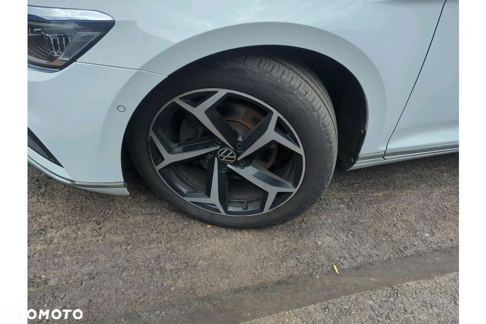 Volkswagen Passat Variant 1.5 TSI EVO Elegance DSG - 10