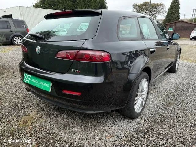 Alfa Romeo 159 Sportwagon 2.0 JTDm Distinctive - 10