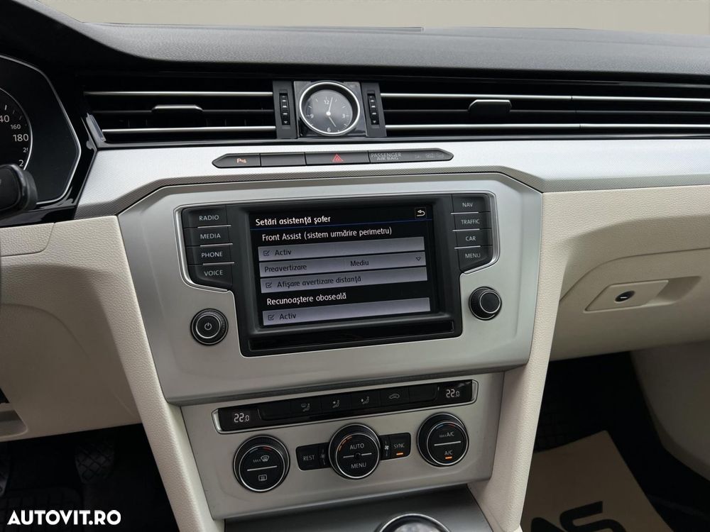 Volkswagen Passat 1.6 TDI Trendline - 30