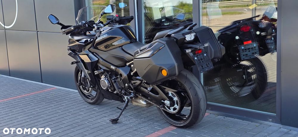 Suzuki GSX - 25