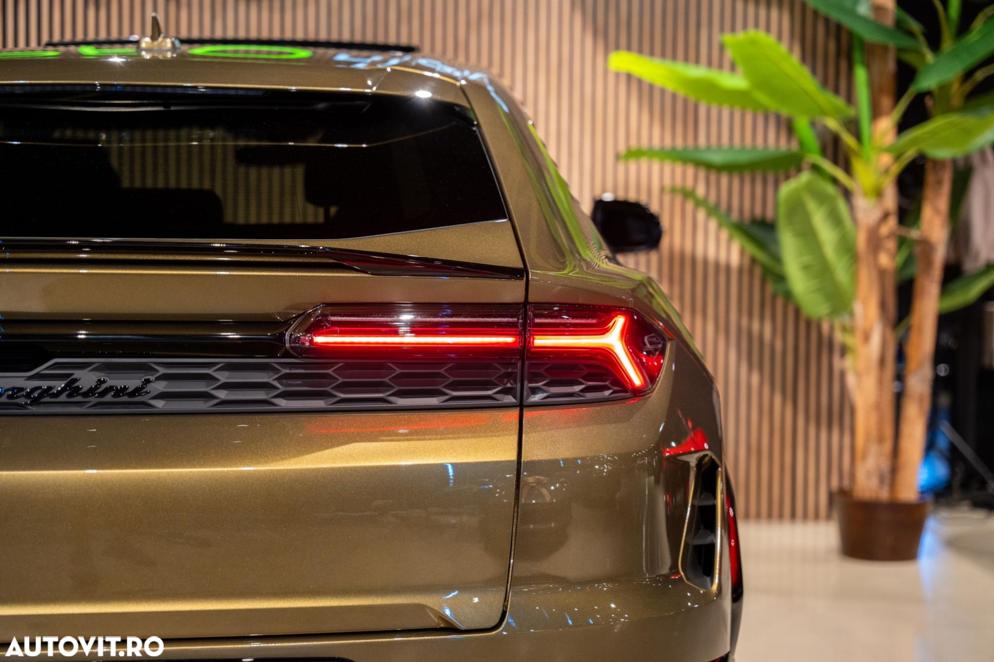 Lamborghini URUS - 32
