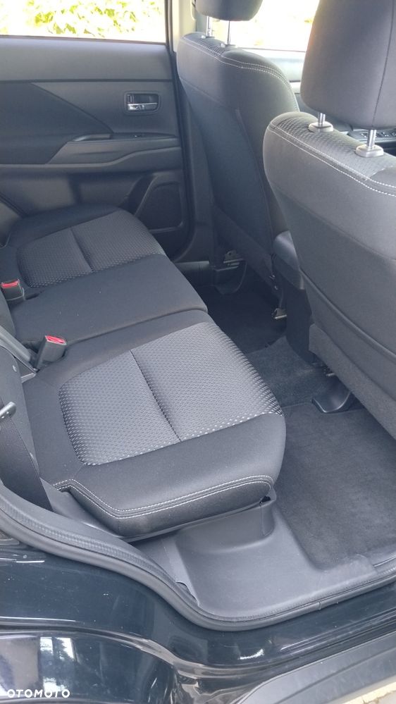 Mitsubishi Outlander - 5