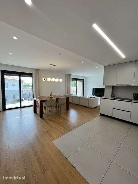 Apartamento T2 semi-novo em Barcelos - Grande imagem: 4/12