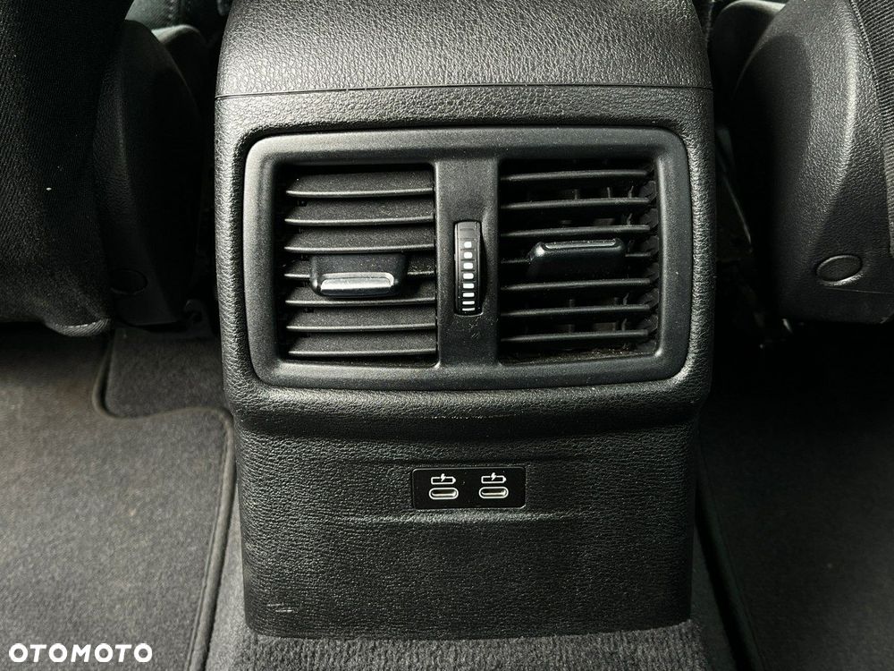 BMW X1 xDrive25e Advantage - 28