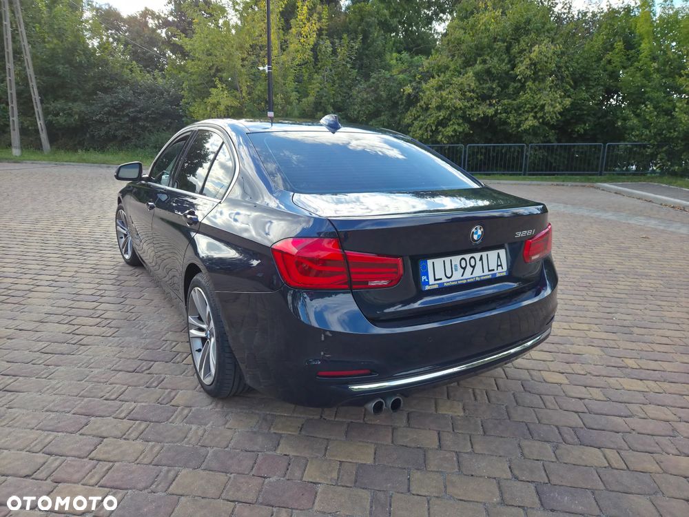 BMW Seria 3 328i Luxury Line - 6