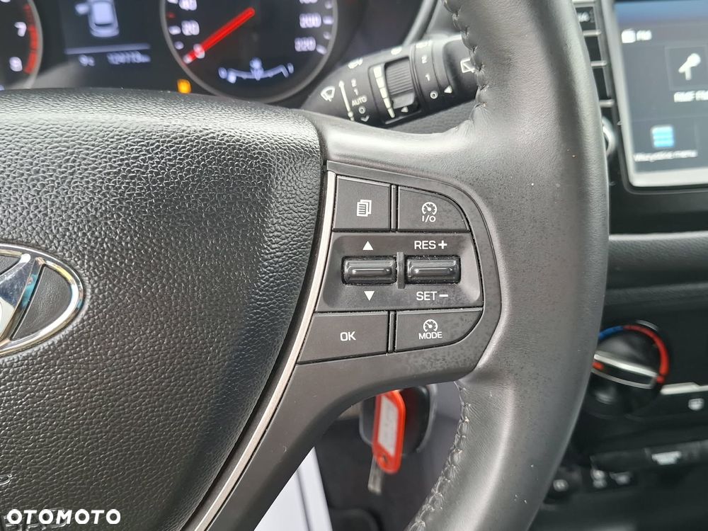 Hyundai i20 - 25