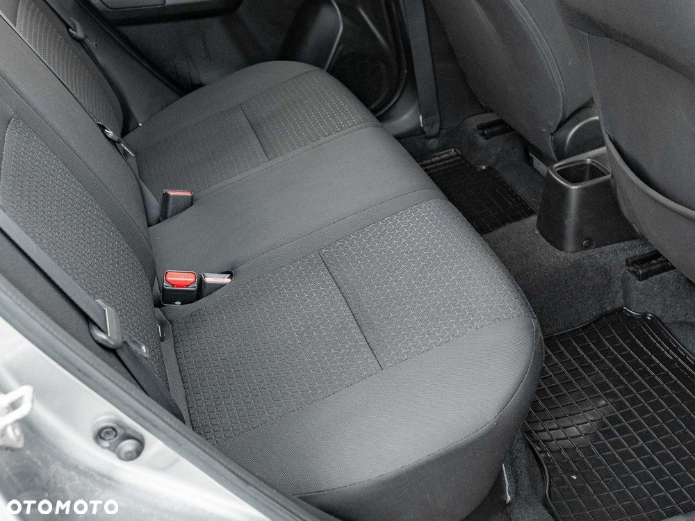 Suzuki Swift - 25
