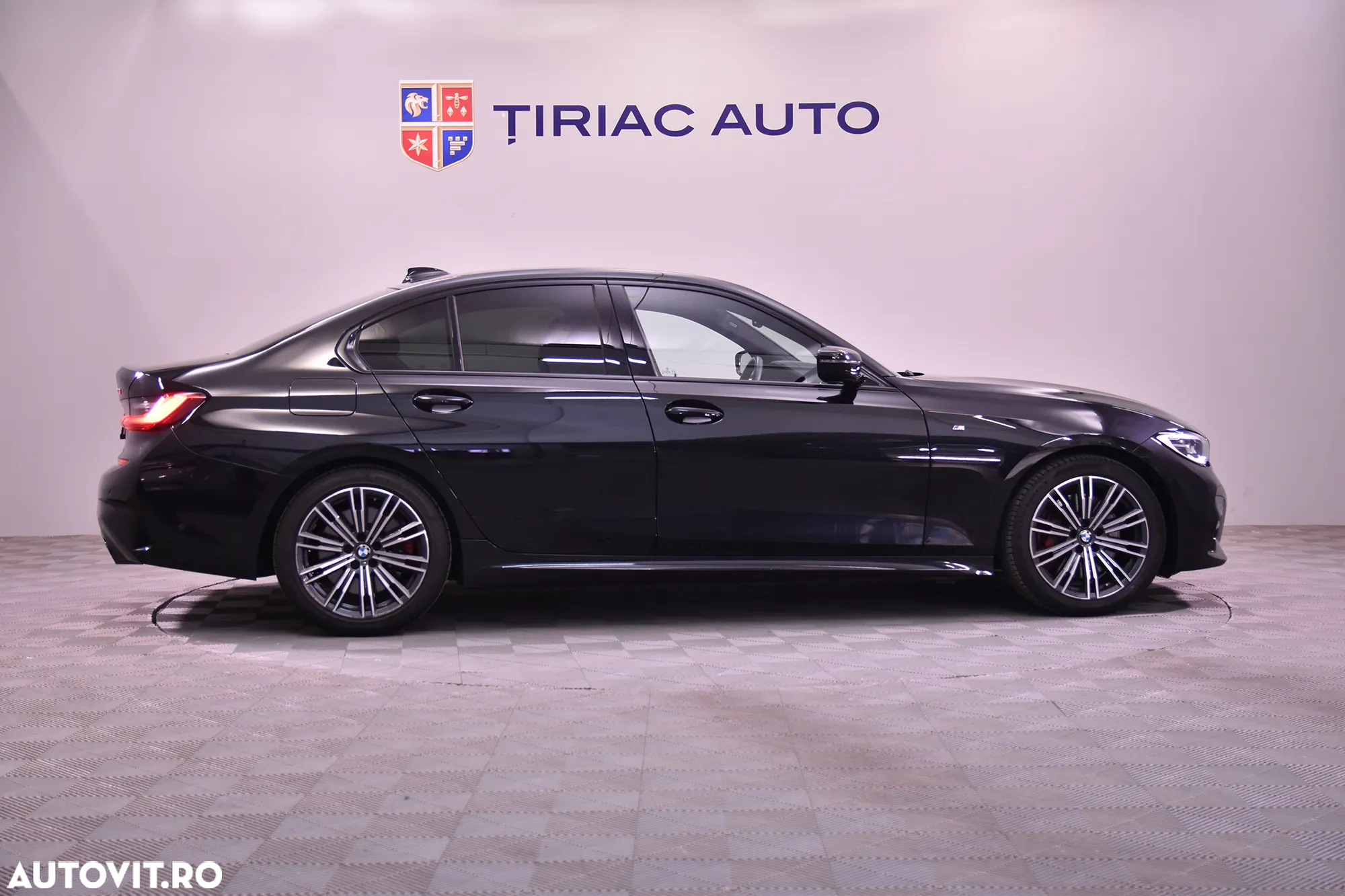BMW Seria 3 330i AT M Sport - 6