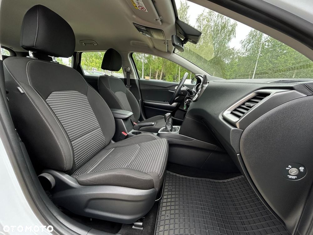 Kia Ceed 1.5 T-GDI M - 17