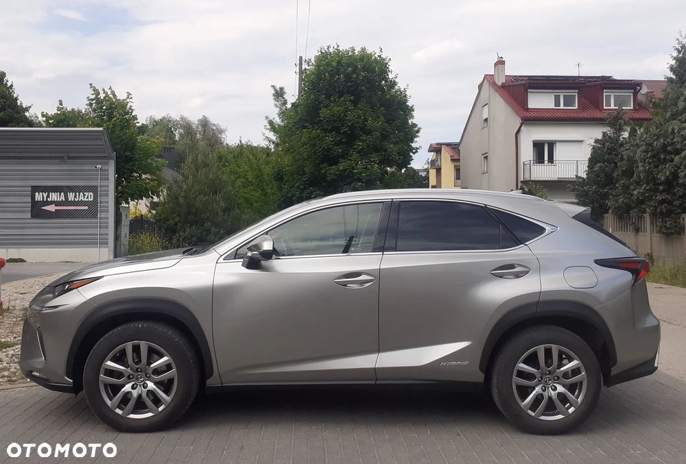 Lexus NX 300h Elegance AWD - 2