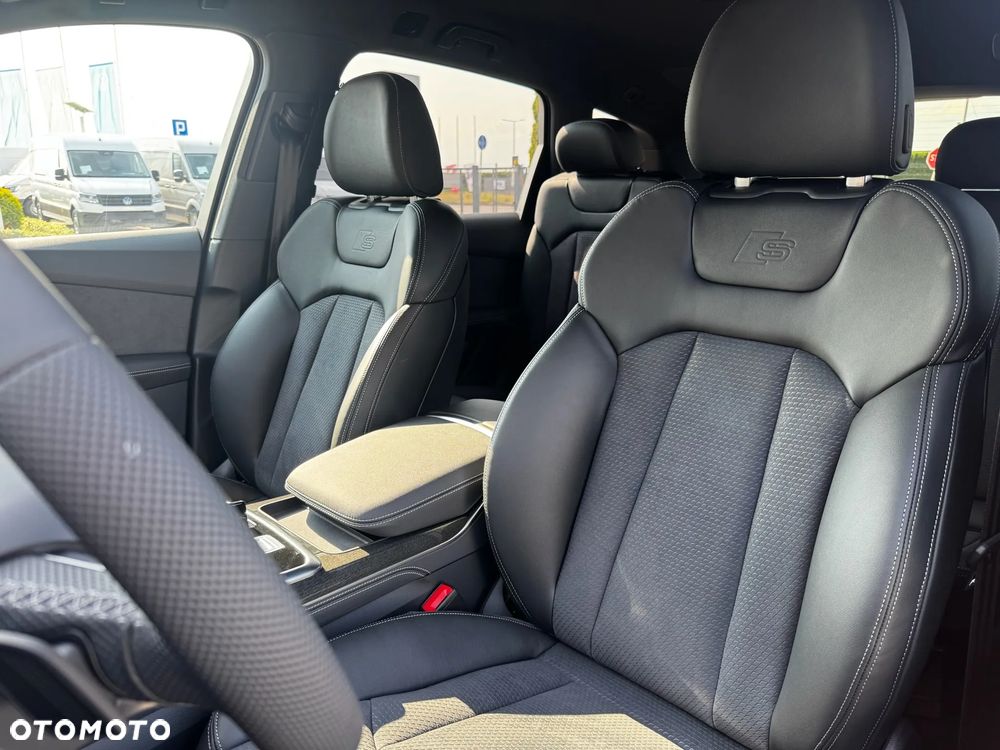 Audi Q7 TFSI e PHEV 290 kW Quattro S Line Tiptr - 29