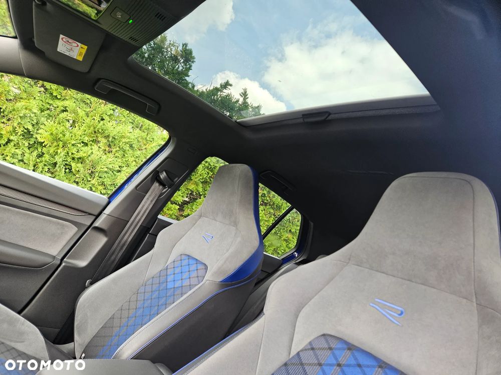 Volkswagen Golf - 9