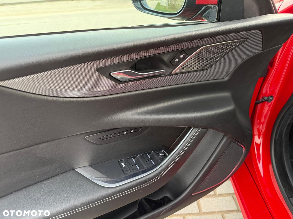 Jaguar XE 2.0 D180 R-Dynamic SE - 24