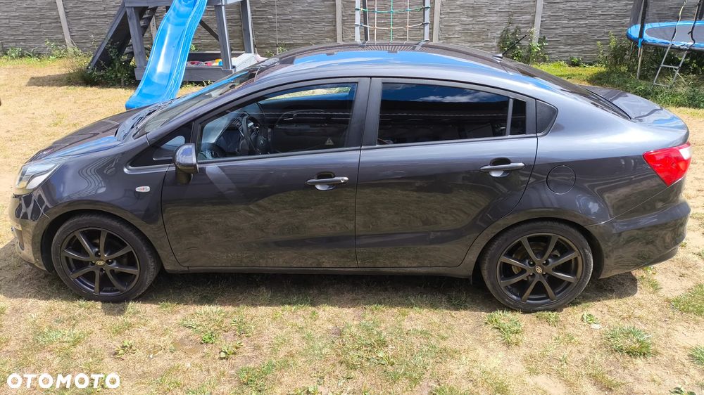 Kia Rio 1.2 L - 3