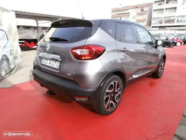 Renault Captur 1.5 dCi Exclusive - 6