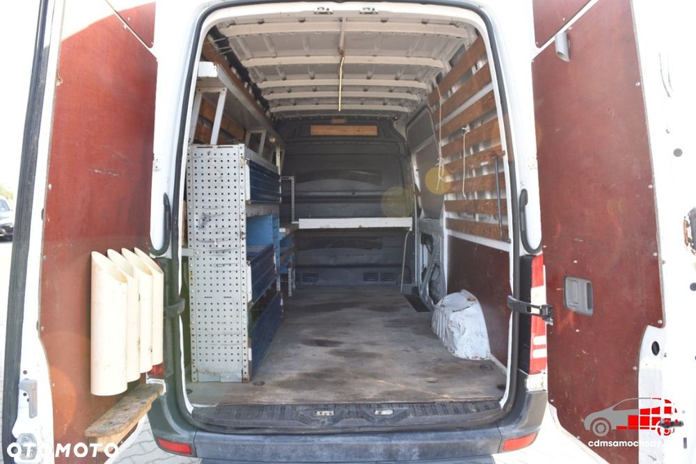 Mercedes-Benz Sprinter - 15