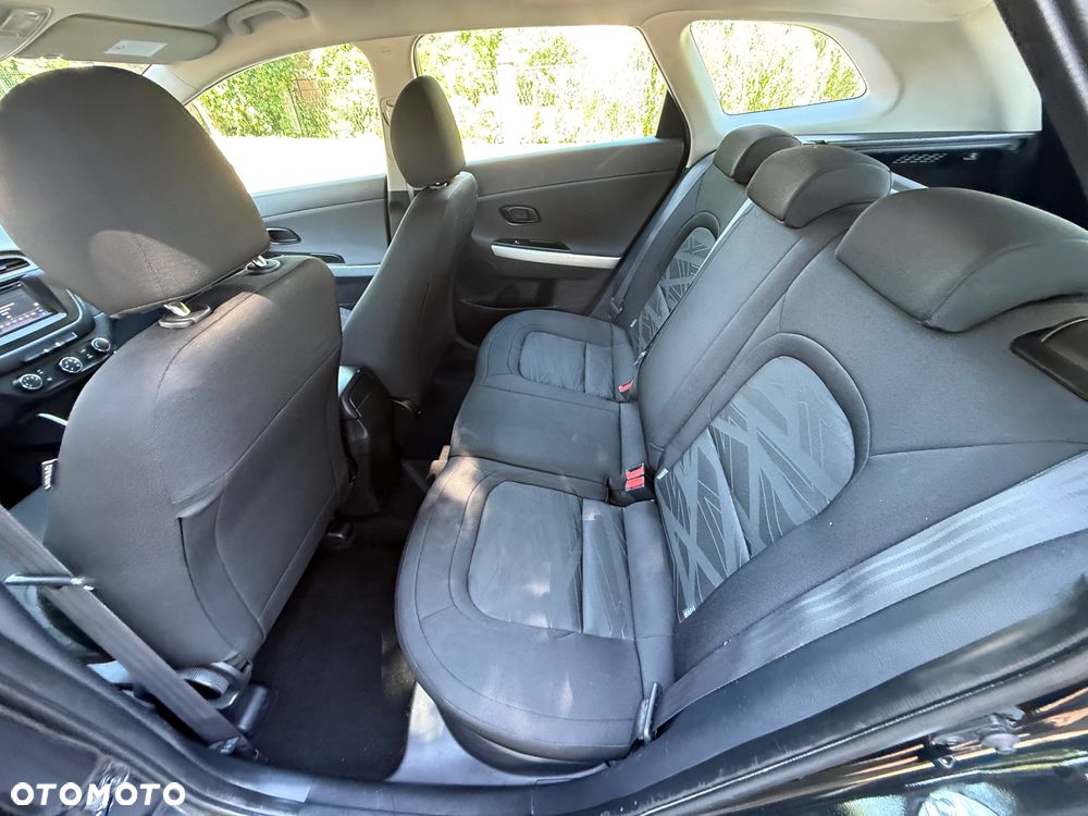 Kia Ceed 1.4 CRDi 90 Spirit - 11