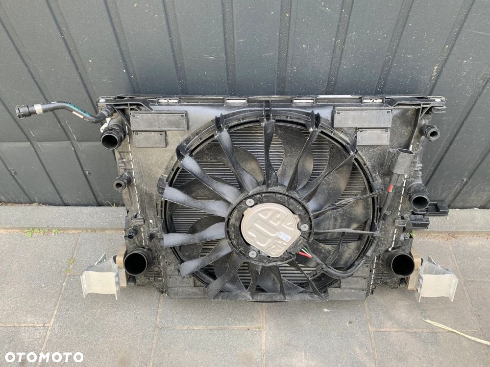 KOMPLET CHŁODNIC WENTYLATOR BMW G30 G31 G32 G11 G12 G14 G15 G16 3.0 DIESEL - 4