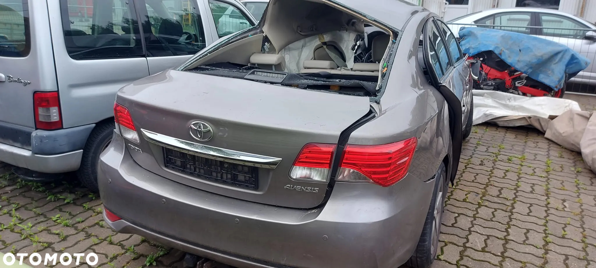 Toyota Avensis - 5