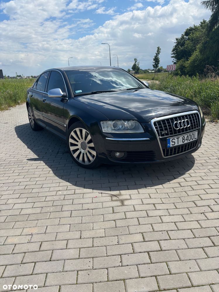 Audi A8 - 8