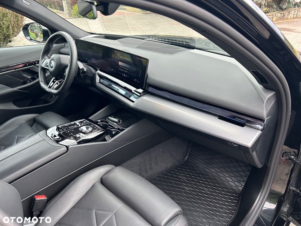 BMW Seria 5 520i M Sport Edition - 12