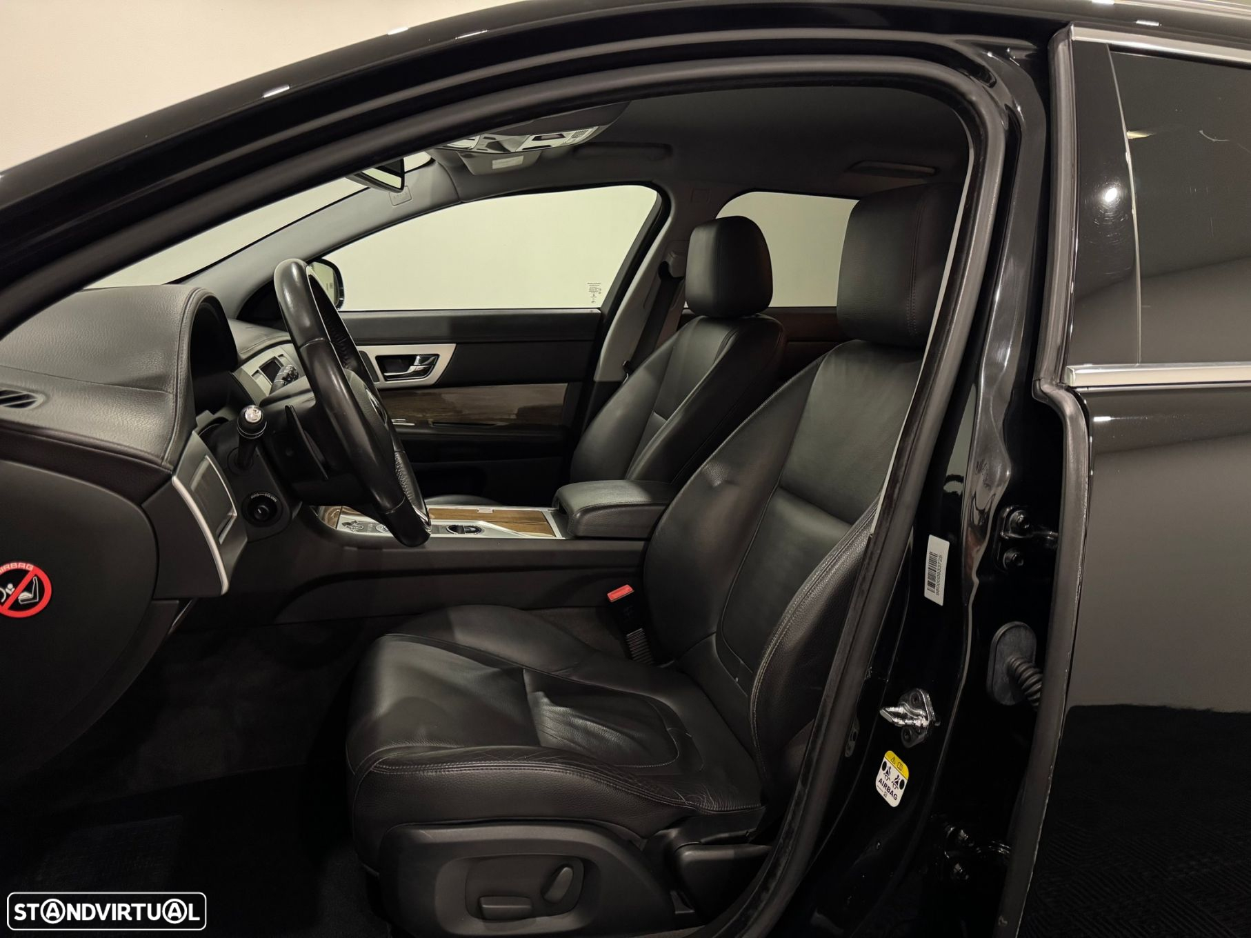 Jaguar XF Sportbrake 2.2 D Premium Luxury - 12