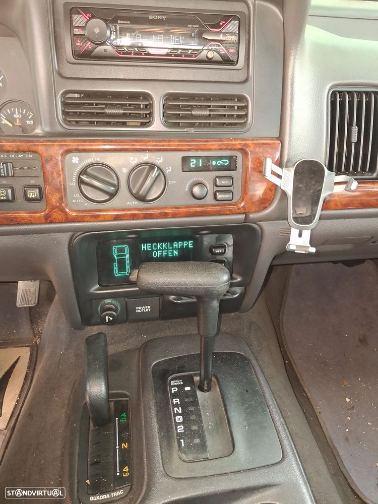 Jeep Grand Cherokee - 8