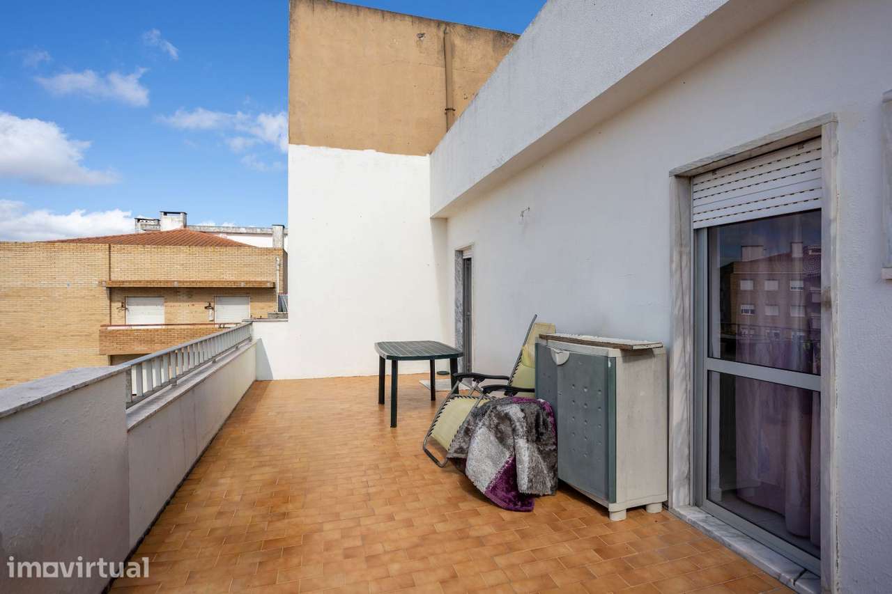 Apartamento T2 no Carregado - Grande imagem: 2/26