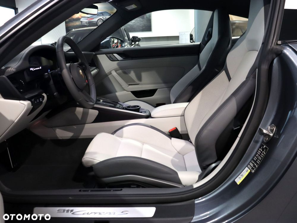 Porsche 911 Carrera S - 17