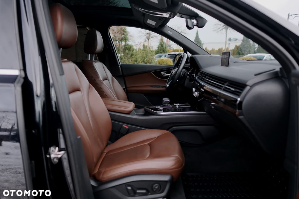 Audi Q7 3.0 TFSI Quattro Tiptronic - 18