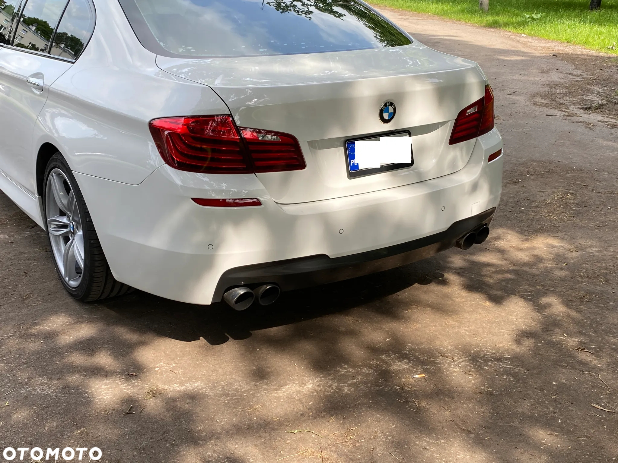 BMW Seria 5 550i - 11