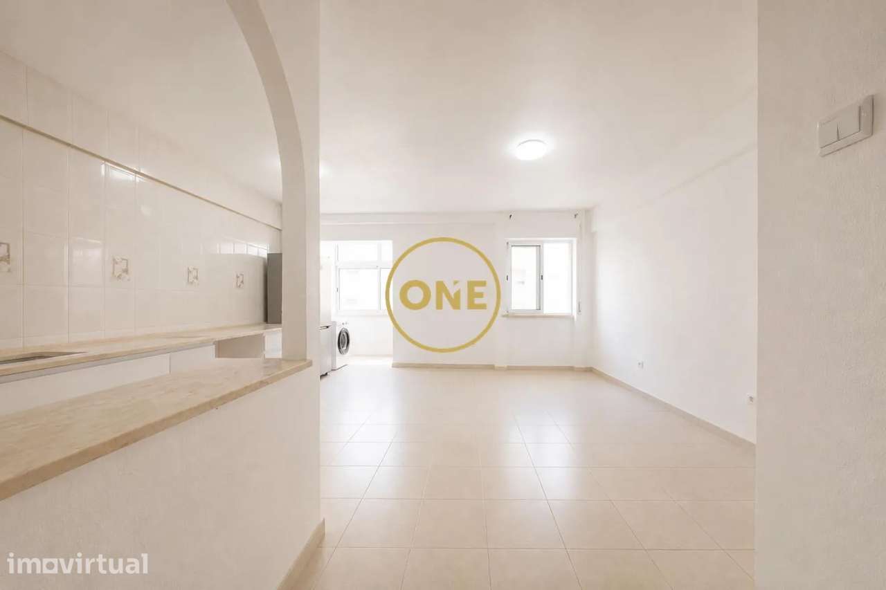 Apartamento T3 na Avenida D. João III – 4.º Piso - Grande imagem: 5/23