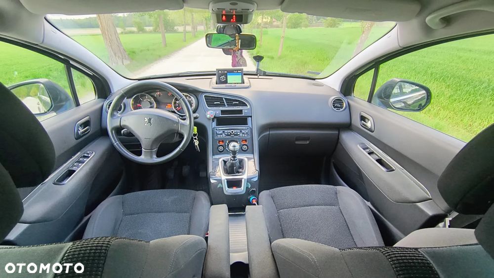 Peugeot 5008 - 16
