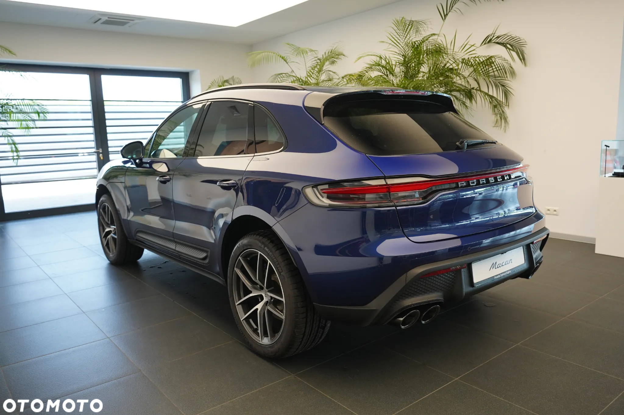 Porsche Macan Standard - 2