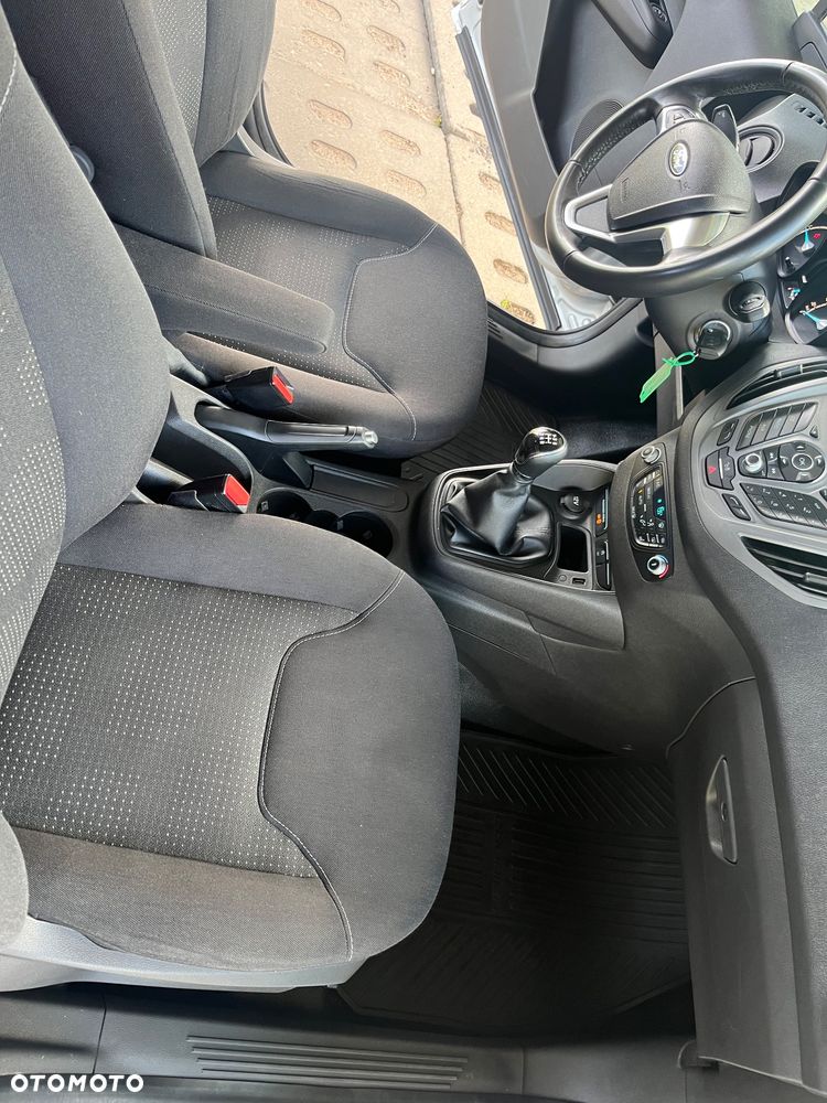Ford Transit courier - 39