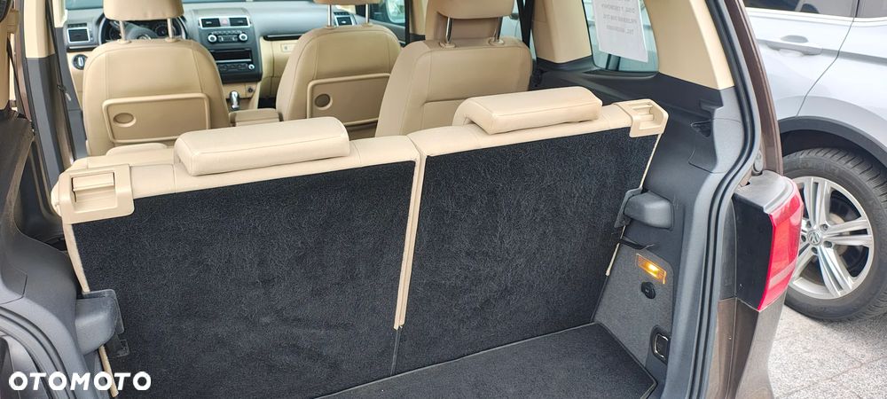 Volkswagen Touran 2.0 TDI DPF Comfortline DSG - 13